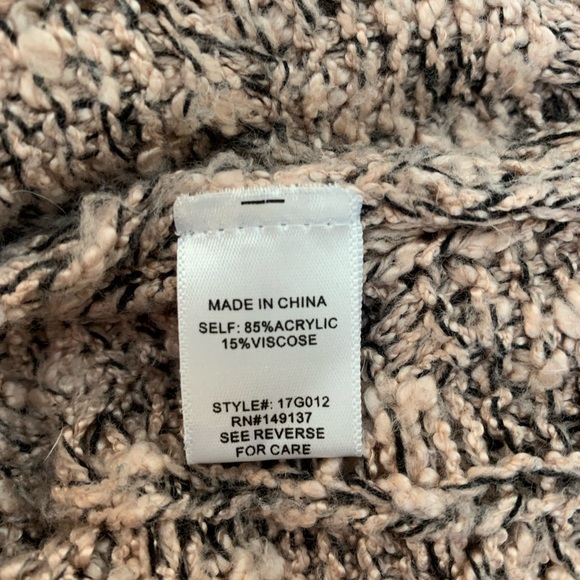 L over sized sweater - Picture 3 of 3